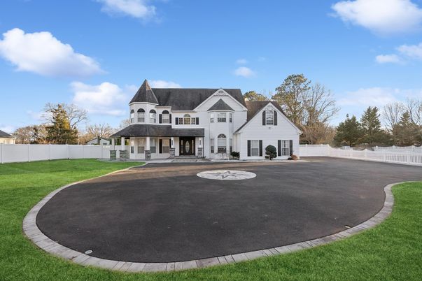 Backyard, Exterior, Facade, Farmhouse
