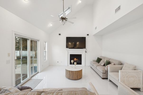 Fireplace, Interior, Living room, Recessed Lighting