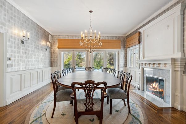 Chandelier, Dining room, Fireplace, Interior, Wood Texture Flooring