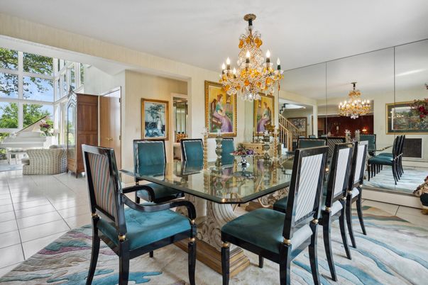 Chandelier, Dining room, Interior