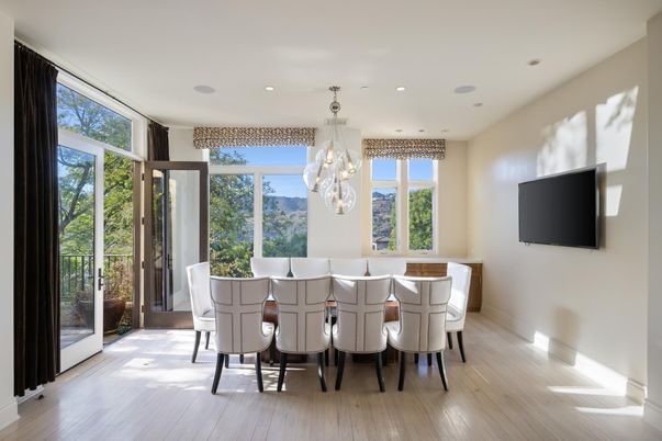 Chandelier, Dining room, Interior, Recessed Lighting, Wood Texture Flooring