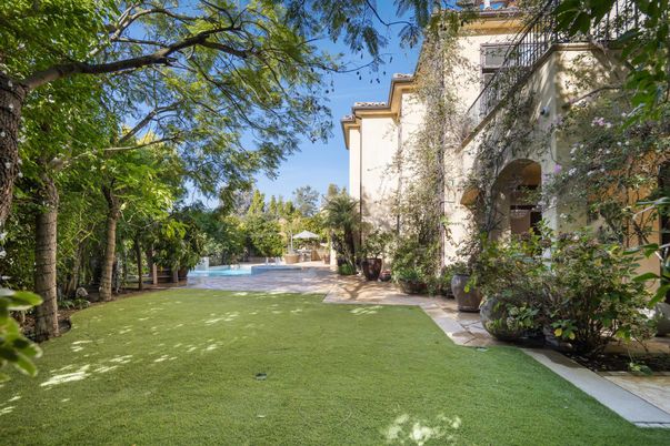 Backyard, Exterior, Pool