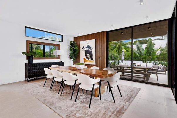 Dining room, Interior, Recessed Lighting