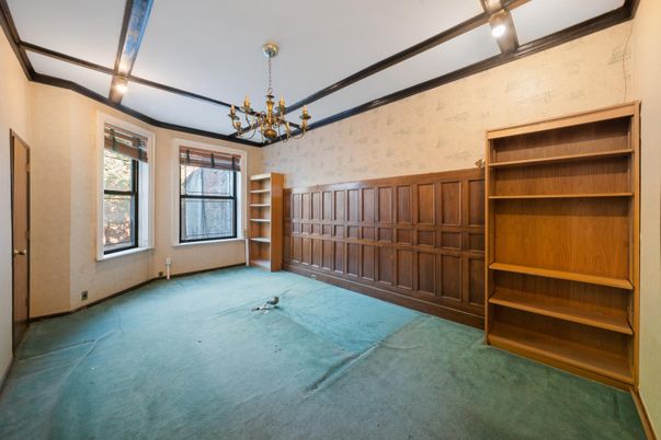 Chandelier, Empty room, Interior