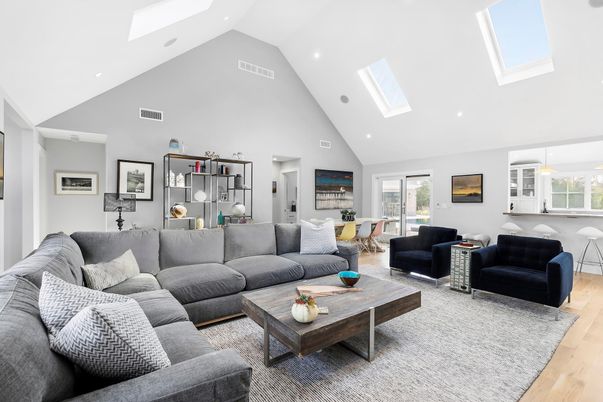Interior, Living room, Pendant Lights, Recessed Lighting, Wood Texture Flooring
