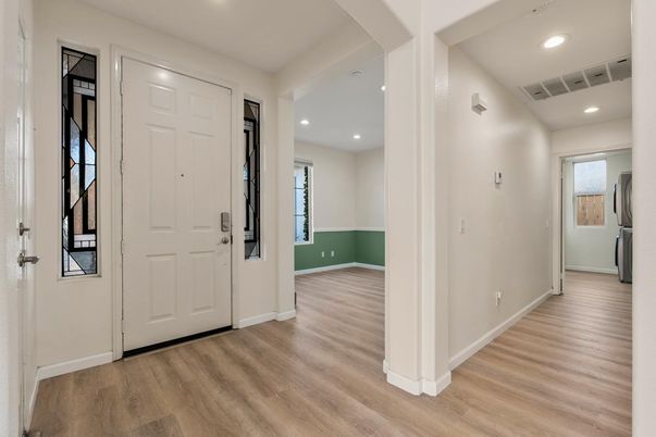 Empty room, Interior, Recessed Lighting, Wood Texture Flooring
