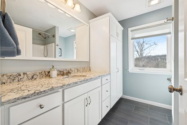 Bathroom, Dual Sink Vanities, Interior