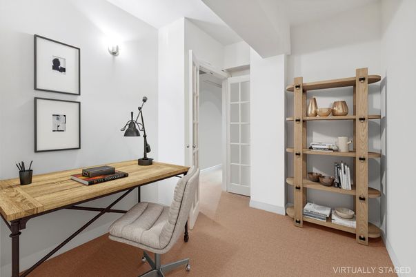 Home Office, Interior