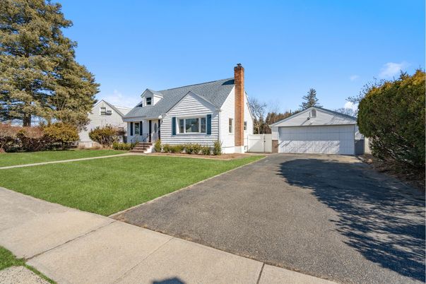 Detached Garage, Exterior, Facade, Cape Cod