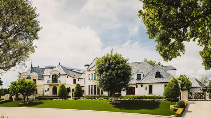 Backyard, Exterior, Facade, French Provincial