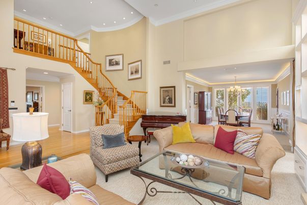 Chandelier, Dining room, Interior, Living room, Piano, Recessed Lighting, Wood Texture Flooring