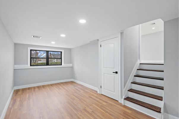 Empty room, Interior, Recessed Lighting, Wood Texture Flooring
