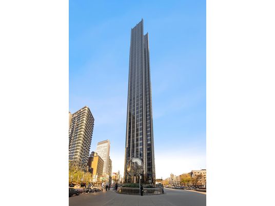 Exterior, Facade, Highrise