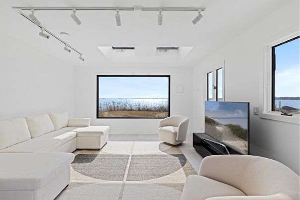 Interior, Living room, Water
