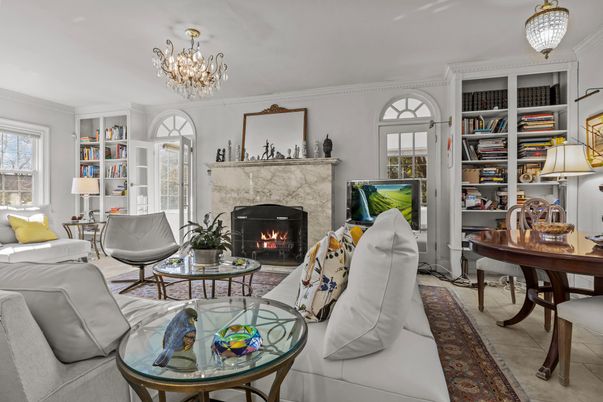 Chandelier, Fireplace, Interior, Living room