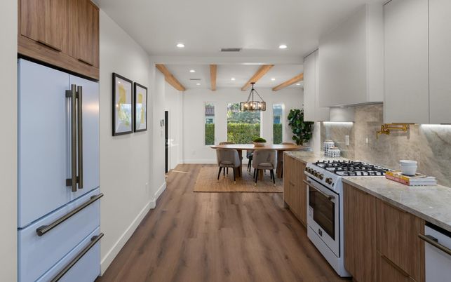 Chandelier, Dining room, Interior, Kitchen, Pendant Lights, Recessed Lighting, Stainless Steel Appliances, Wooden Beams, Wood Texture Flooring