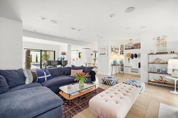 Interior, Living room, Recessed Lighting, Wood Texture Flooring
