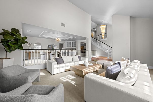 Chandelier, Interior, Living room, Pendant Lights