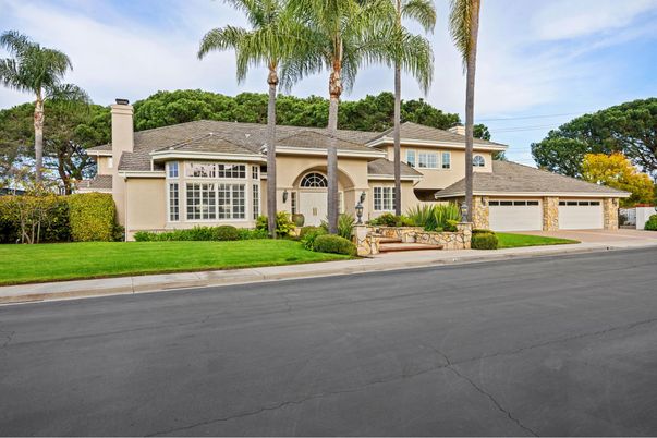 Attached, Exterior, Facade, Mediterranean