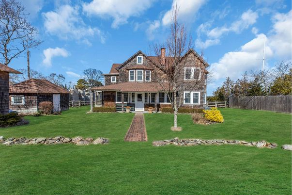 Backyard, Exterior, Facade, Brick Facade, Queen Anne Victorian