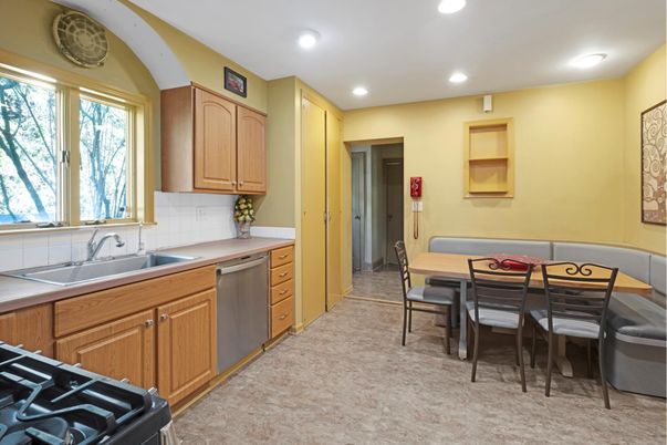 Dining room, Interior, Kitchen, Recessed Lighting