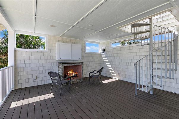 Exterior, Fireplace