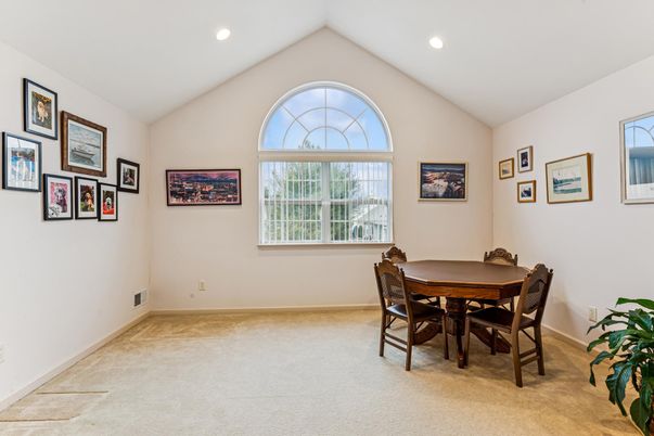 Dining room, Interior, Recessed Lighting