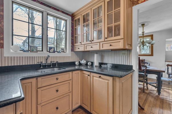 Chandelier, Dining room, Interior, Kitchen, Wood Texture Flooring