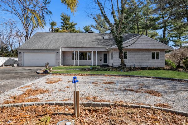 Attached, Exterior, Facade, Ranch