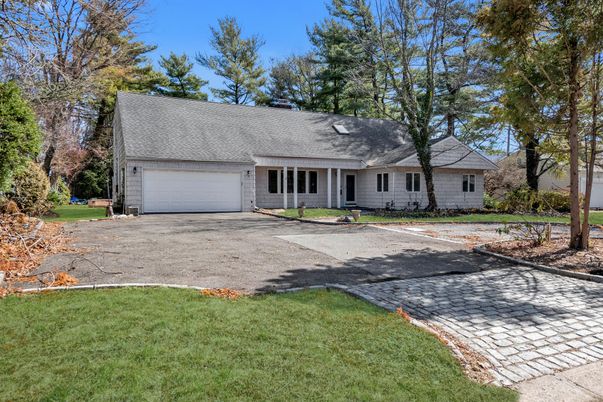 Attached, Exterior, Facade, Cape Cod