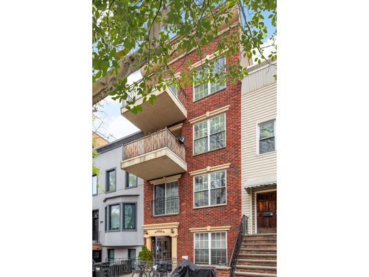 Exterior, Facade, Brick Facade, Rowhouse