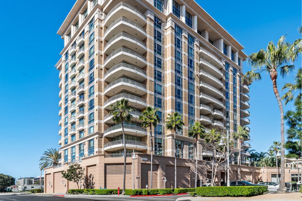Exterior, Facade, Condo Building