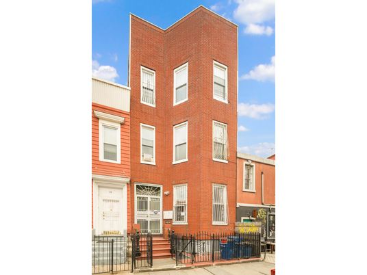 Exterior, Facade, Brick Facade, Rowhouse
