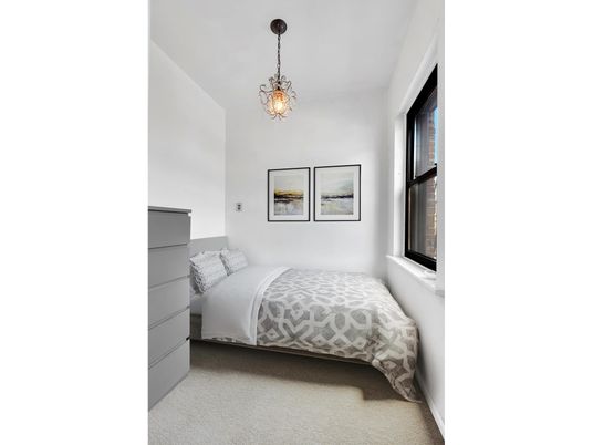 Bedroom, Chandelier, Interior, Pendant Lights