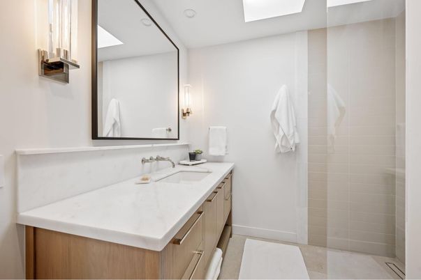 Bathroom, Interior, Recessed Lighting