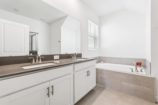 Bathroom, Dual Sink Vanities, Interior