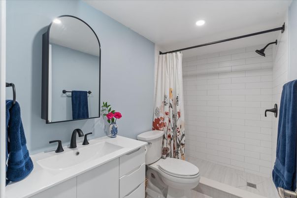 Bathroom, Interior, Recessed Lighting