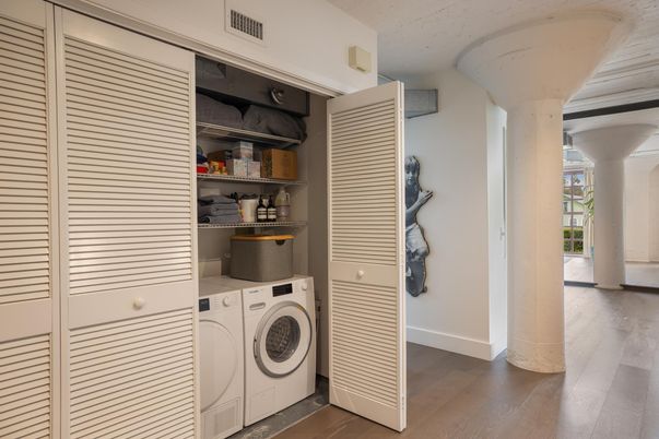 Interior, Utility Closets, Washer, Wood Texture Flooring