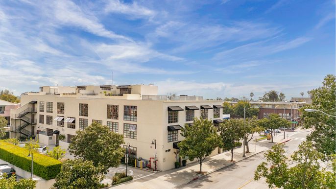 Exterior, Facade, Condo Building