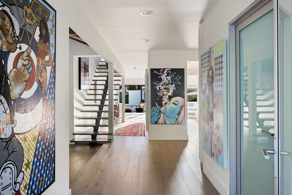 Interior, Recessed Lighting, Wood Texture Flooring