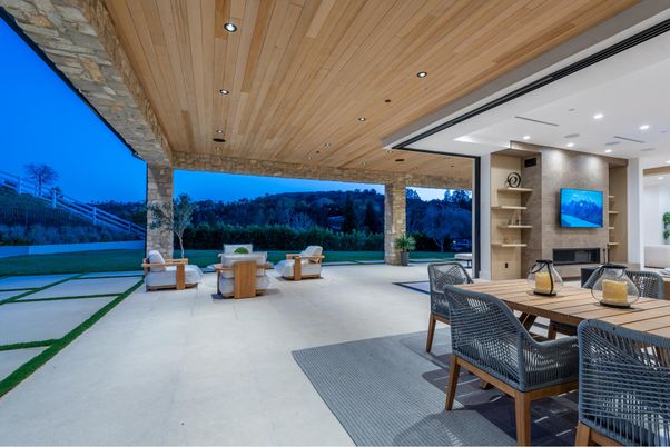 Exterior, Fireplace