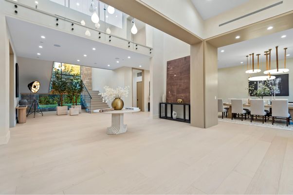 Dining room, Fireplace, Interior, Pendant Lights, Recessed Lighting, Wood Texture Flooring