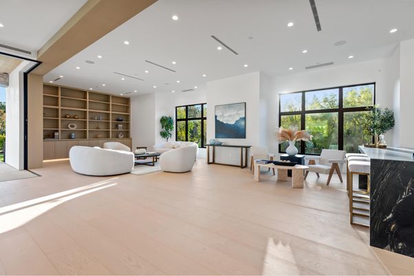 Interior, Living room, Recessed Lighting, Wood Texture Flooring