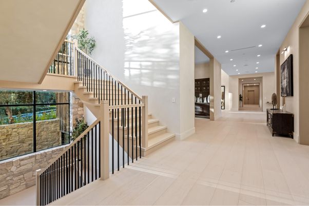 Interior, Recessed Lighting, Wood Texture Flooring