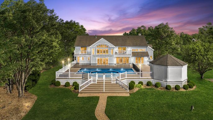 Backyard, Exterior, Pool