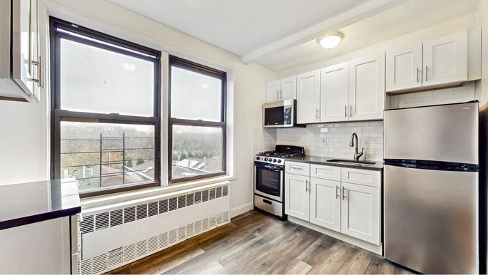 Interior, Kitchen, Stainless Steel Appliances, Wood Texture Flooring