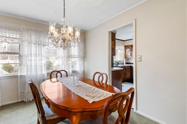 Chandelier, Dining room, Interior