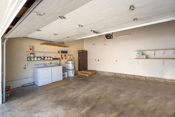 Garage, Interior, Utility Closets, Washer