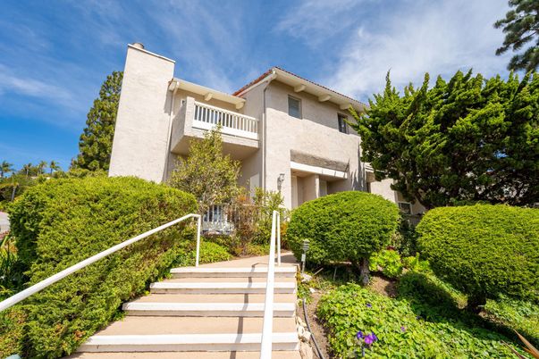 Exterior, Facade, Mediterranean