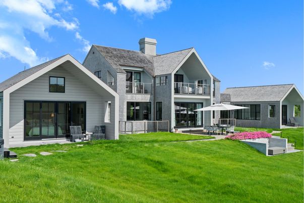 Backyard, Exterior, Facade, Farmhouse
